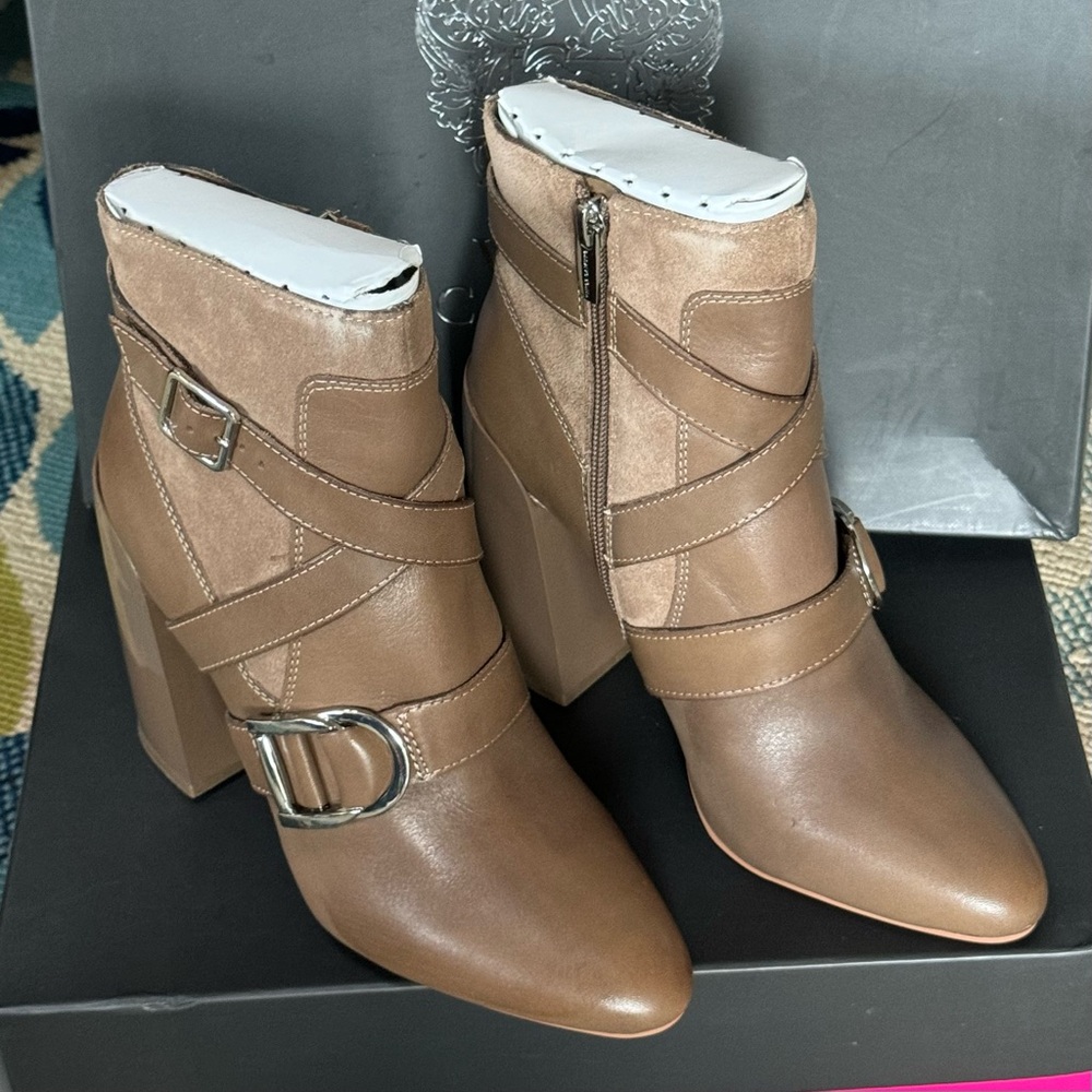 Vince Camuto Erillie Bootie: color Wild Mushroom size 7